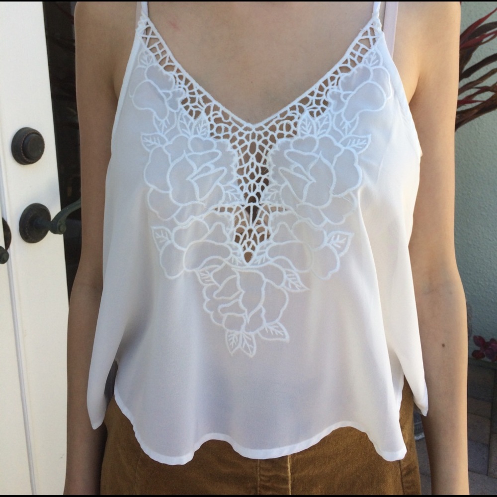 White floral flowy crop top