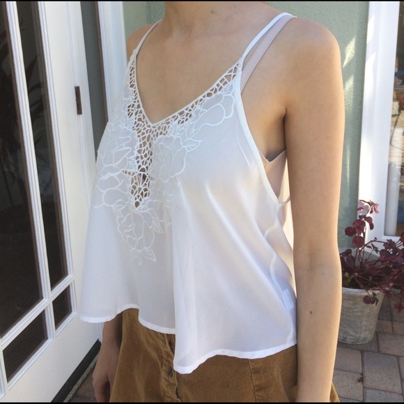 White floral flowy crop top - Picture 2 of 4