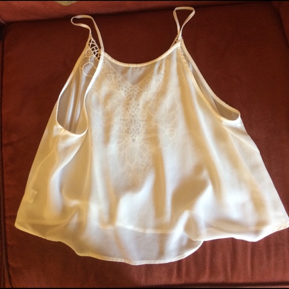 White floral flowy crop top - Picture 4 of 4