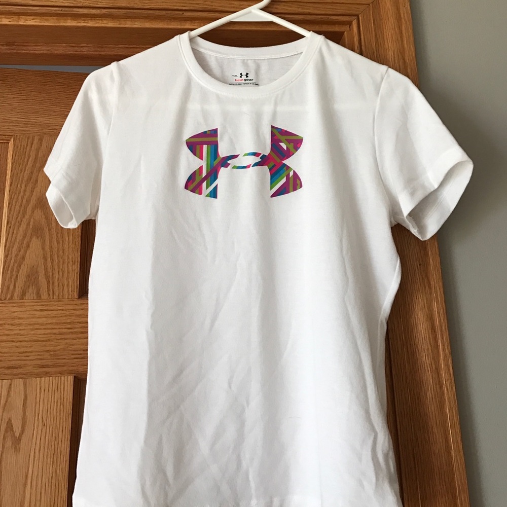 Girls Under Armour tee