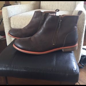 SALE! Size 8.5 Lucky Brand booties dark brown flat