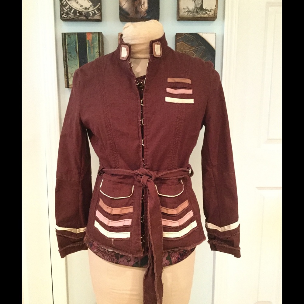 Hazel Small Jacket - Picture 2 of 8