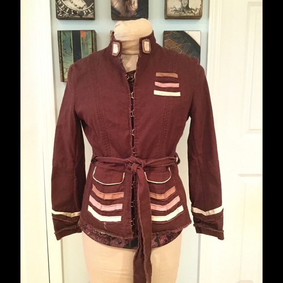 Hazel Small Jacket - Picture 2 of 8