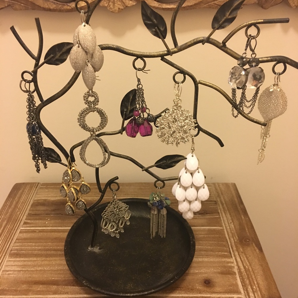 🌼 Silver Collection Dangle Earrings!