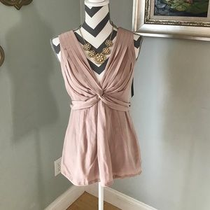 💥 HOST PICK 💥 BCBG Blush top. NWT