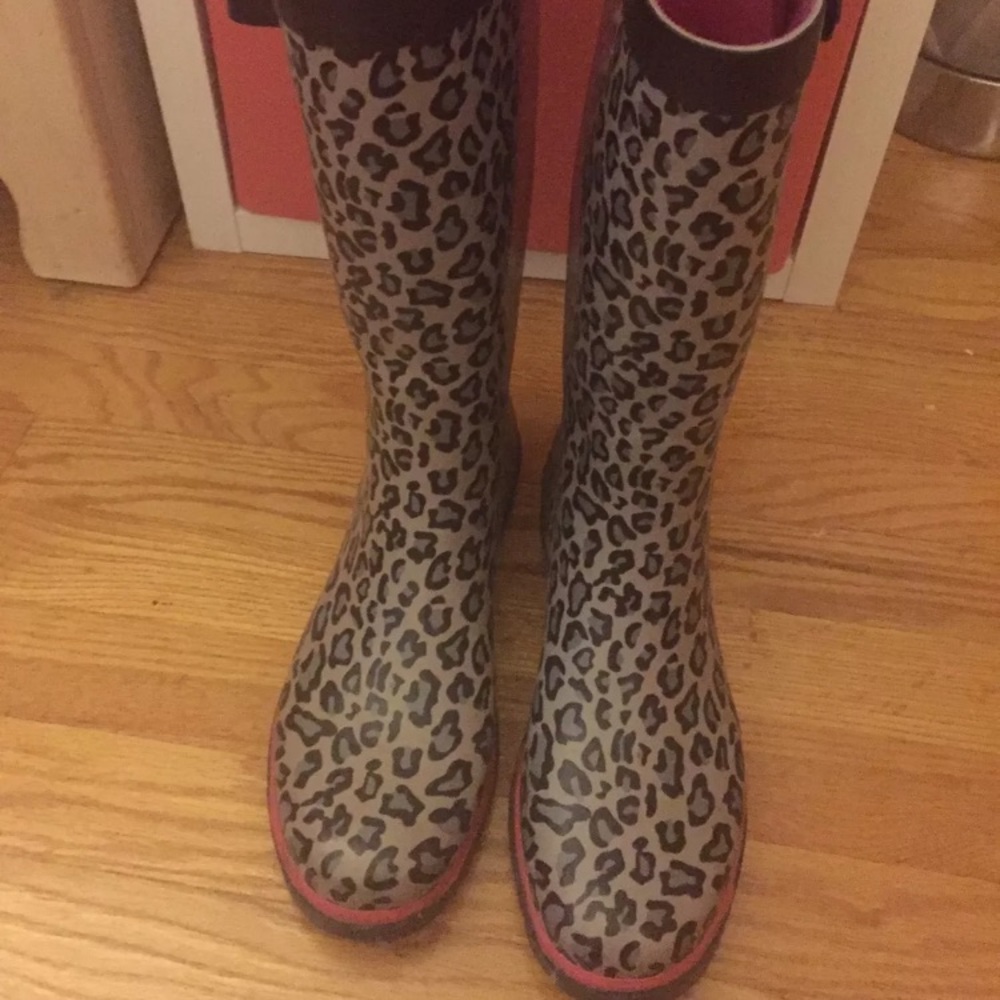 Leopard Rain Boots Size 10 grey black and pink