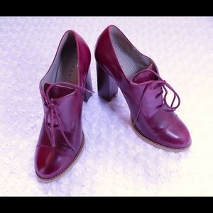 Cap Toe Oxford Style Pump