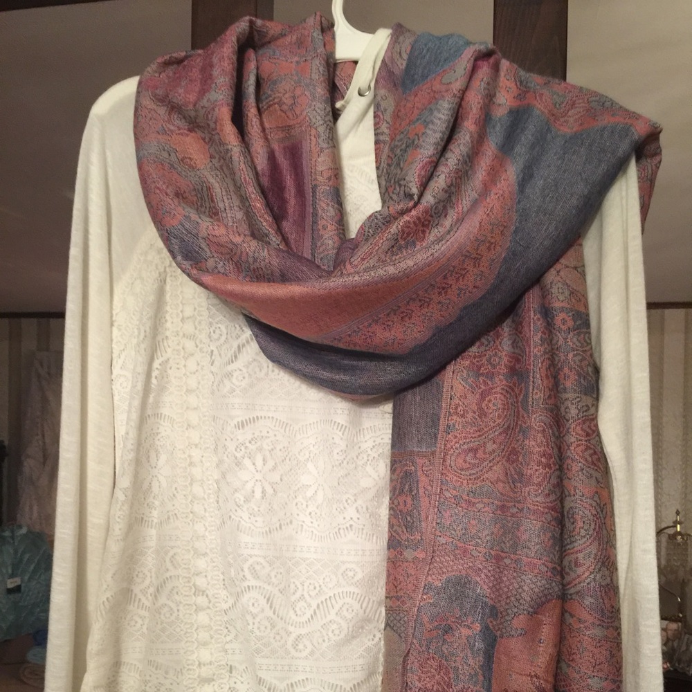Davies J. Farthing beautiful soft Pashmina Scarves