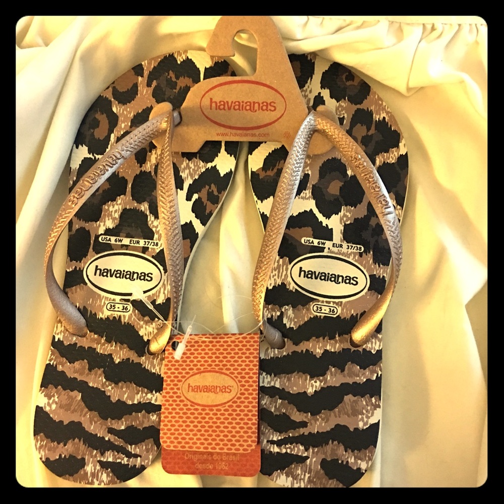 BNWT Havaianas Cheetah Print Flip Flops