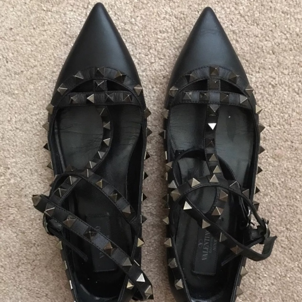 MINT EUC Valentino Black Noir Rockstud Flats 37 7