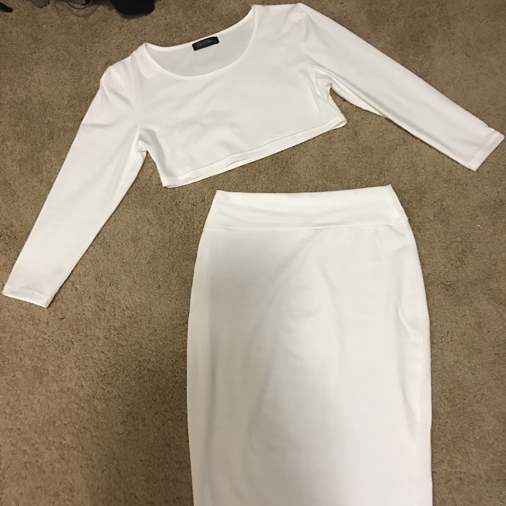New All White 2 pc outfit!! Sz XS. •Make Offer!•