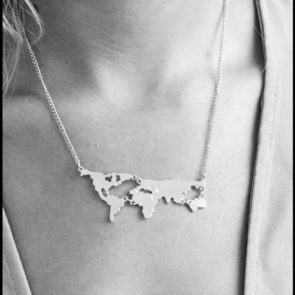 Globe world map necklace in Silver