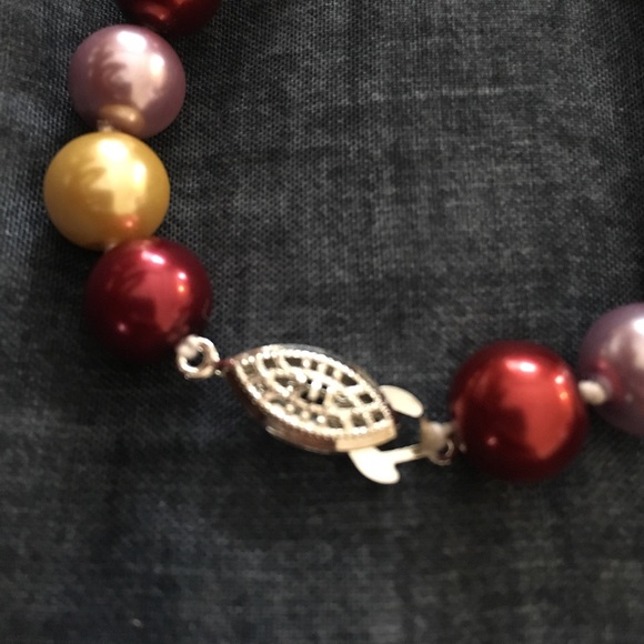 Gold,Lavender,and Burgundy pearl bracelet - Picture 2 of 3