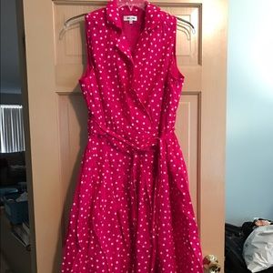 Beautifully feminine dress - perfect for spring!