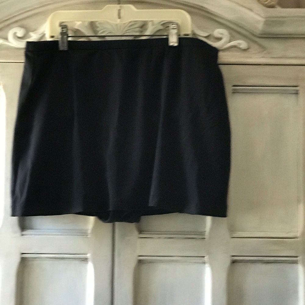 Black swim skirt