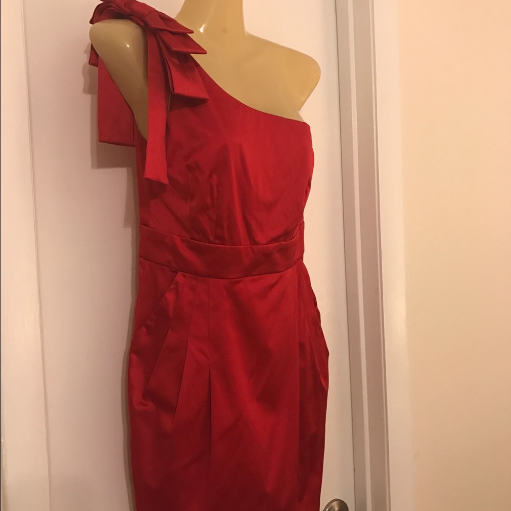 Red one shoulder cocktail dress