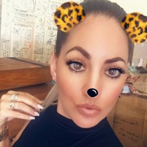 Meet your Posher, Janet