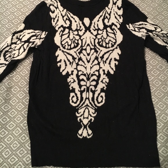 Remain Owl Sweater black and white - Picture 3 of 3