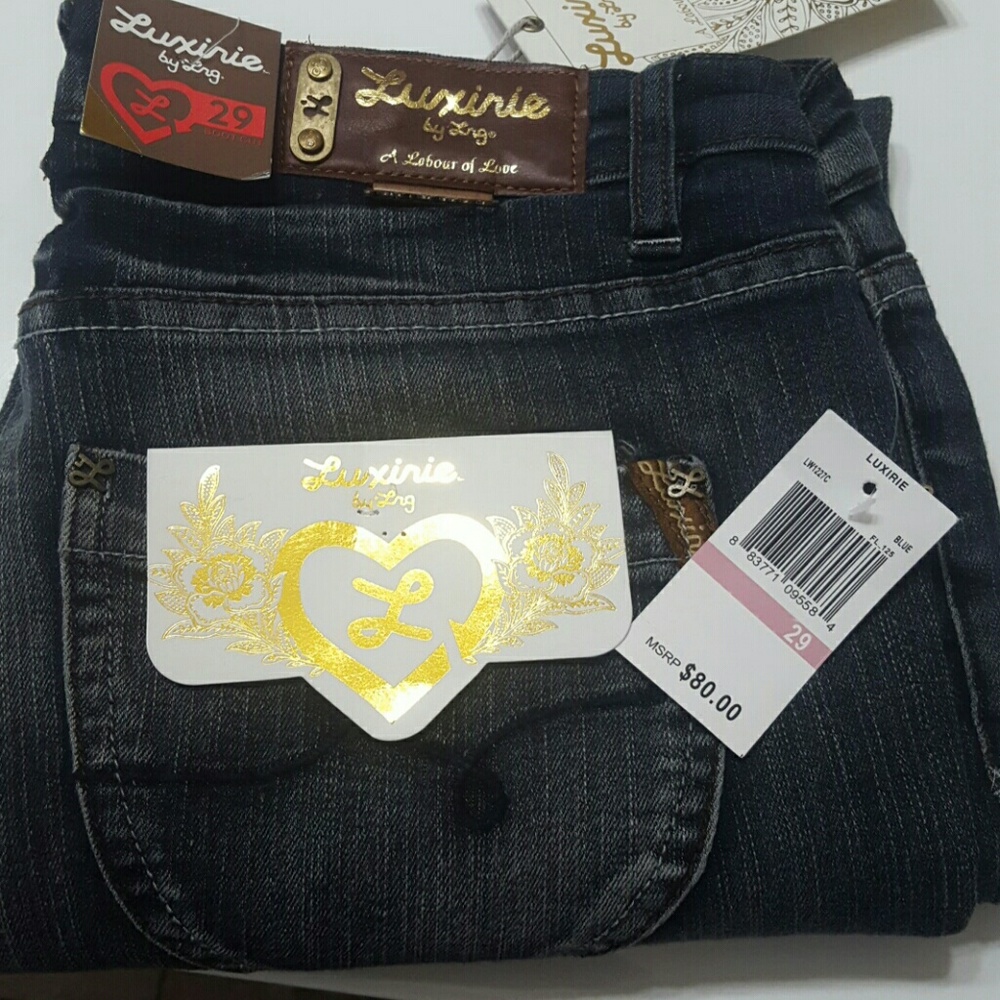 NWT- Luxirie capri jeans