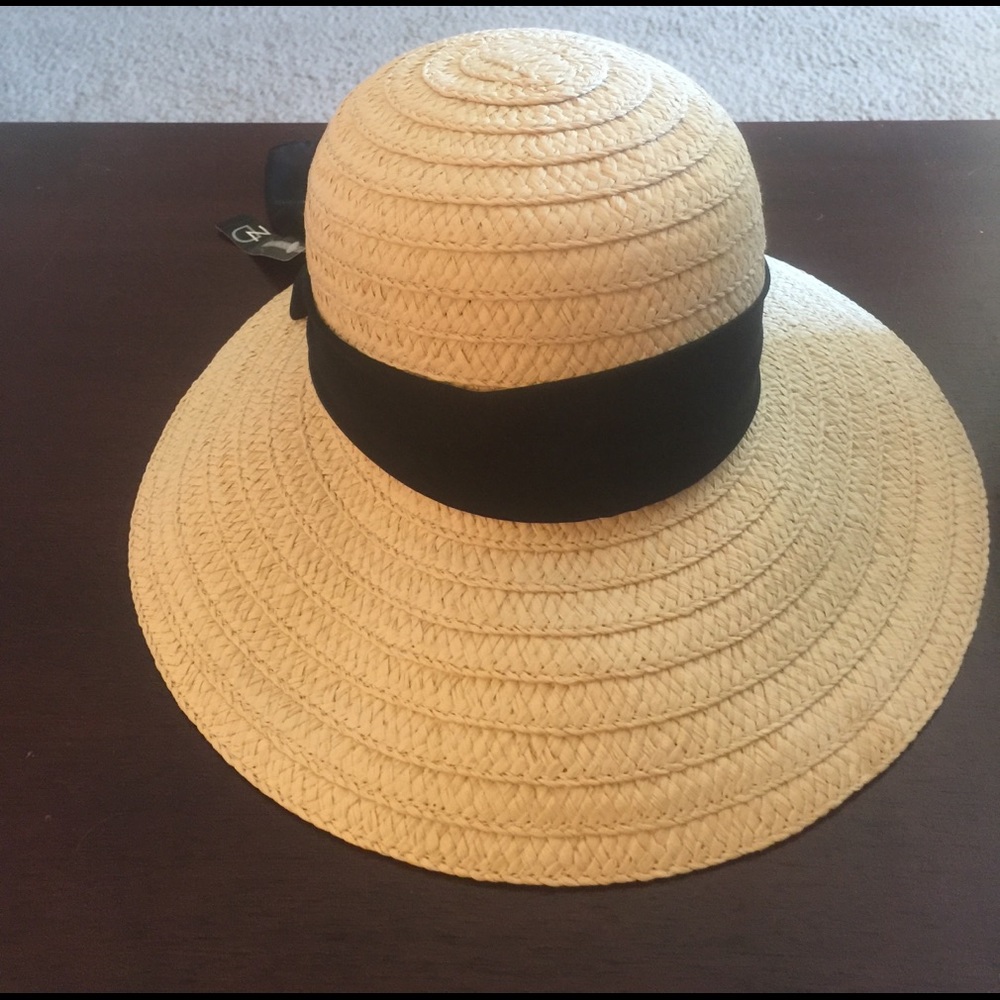 Sun hat with bow