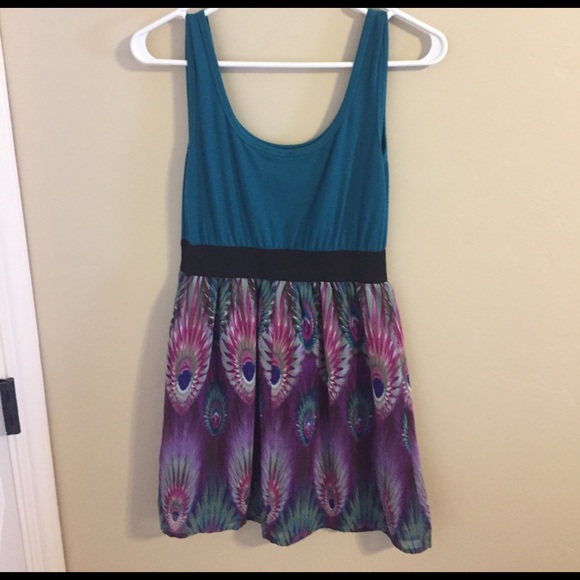 💞PRICE DROP💞 Never worn super fun dress - Picture 2 of 3