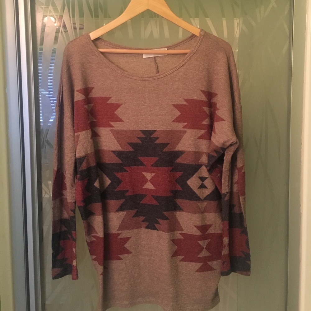 SOLD {enti glamour} Aztec tunic
