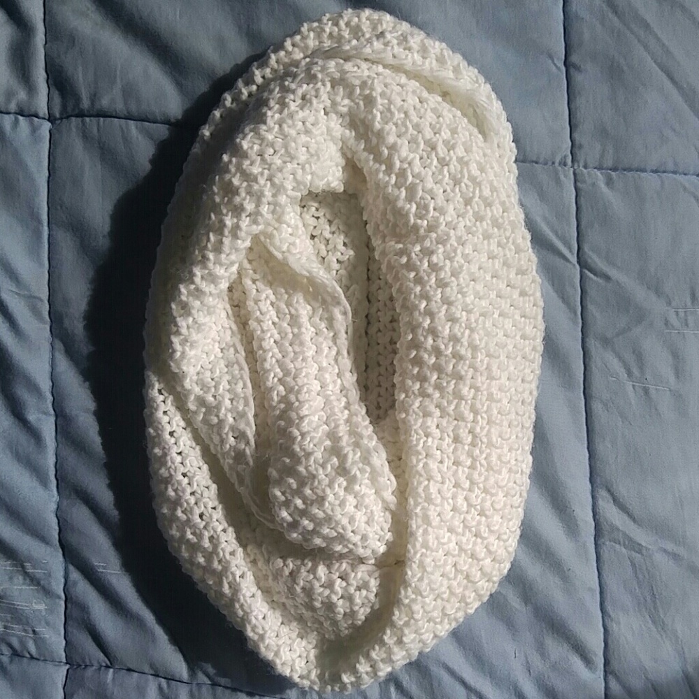 White infinity scarf