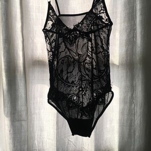 🖤◾️lace detail bodysuit ▪️🖤