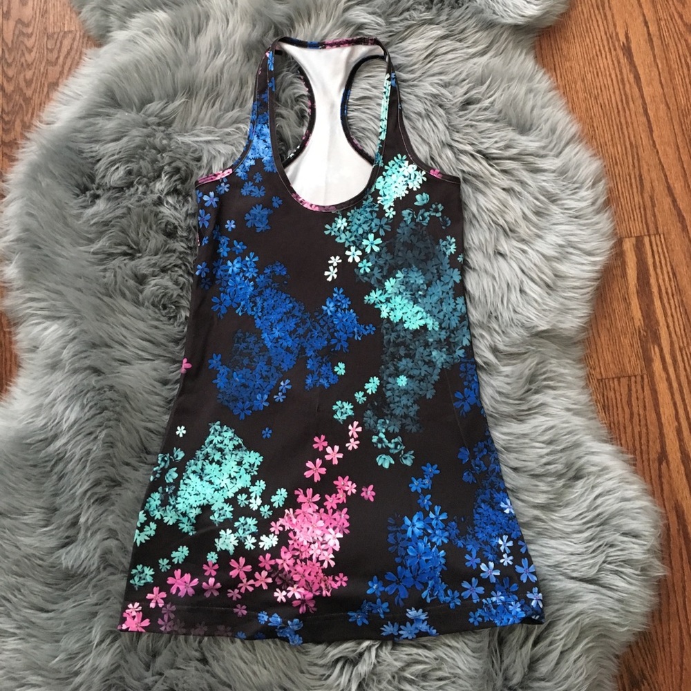 Lululemon tank
