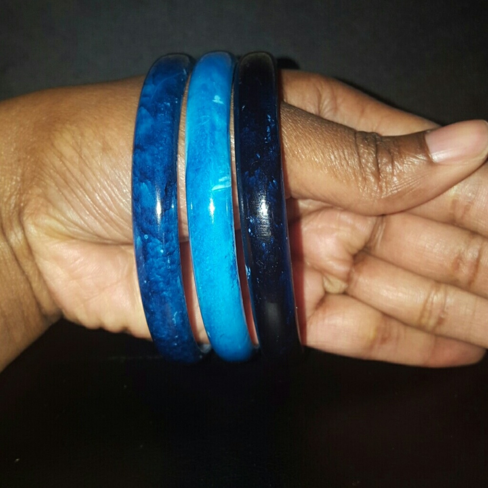 Blue bangles