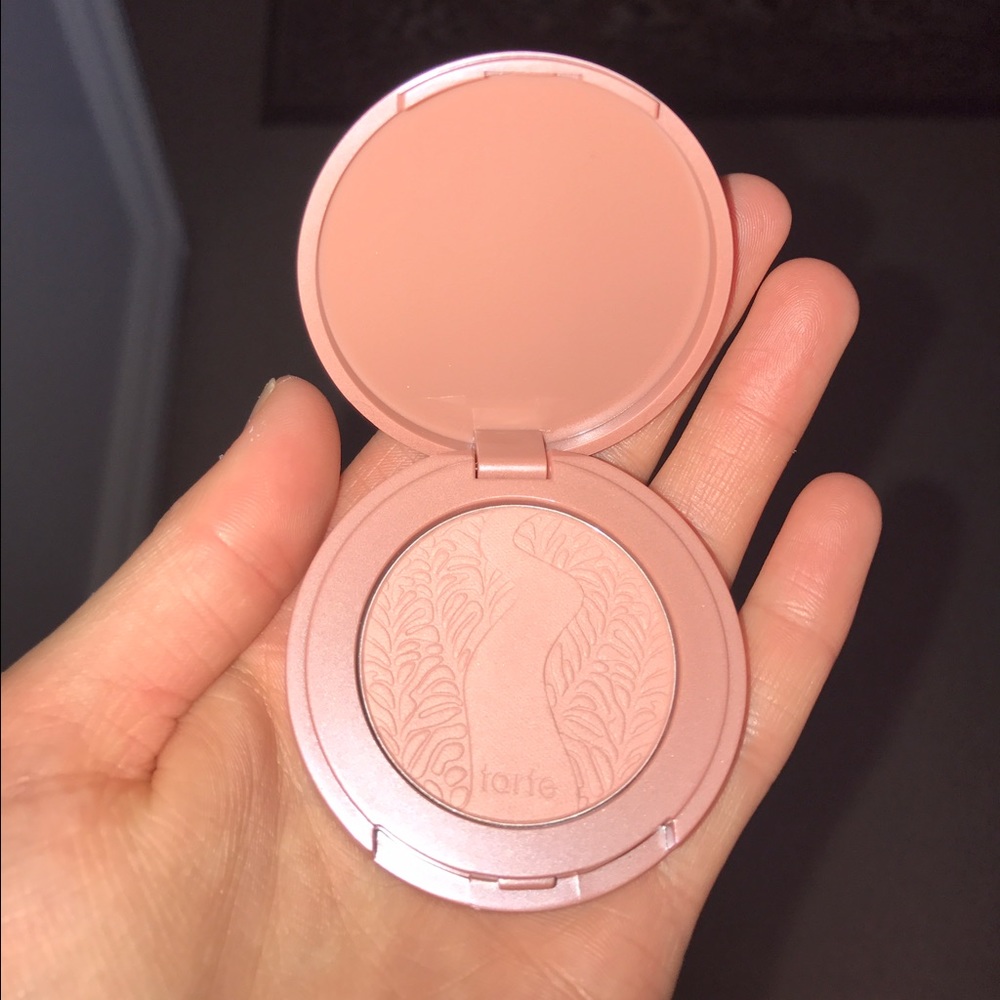 Tarte blush