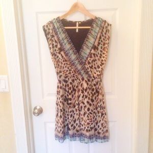 PETTICOAT ALLEY Animal Print Tunic Size M