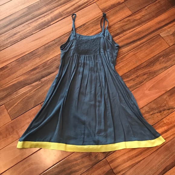 Urban Outfitters ruffle dress - Picture 3 of 5