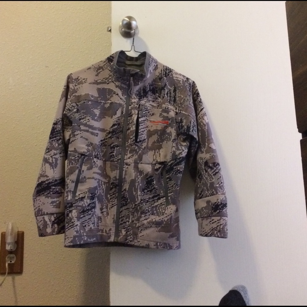 Rain/snow/wind breaker coat