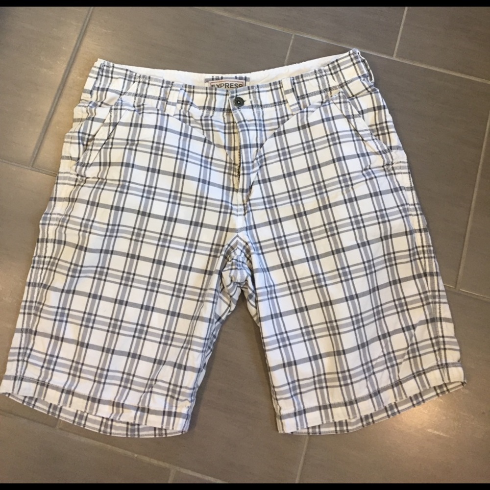 Men's plaid shorts