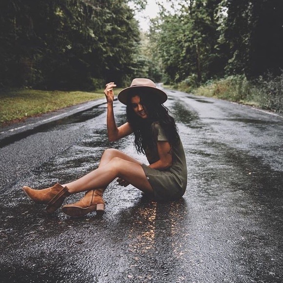 Braided Stitched Genuine Leather Ankle Booties - Picture 2 of 6