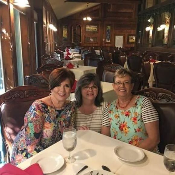 Meet your Posher, Pam - Picture 1 of 1