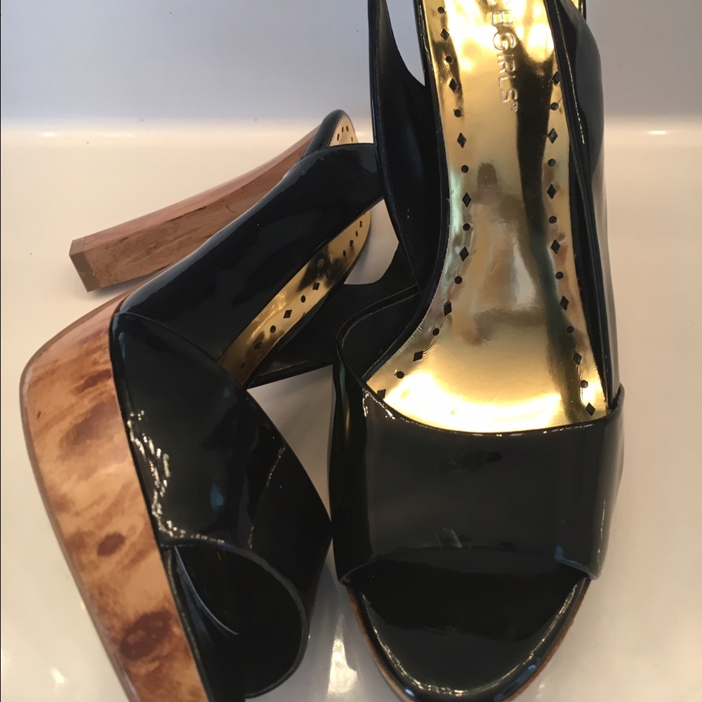 Women's BCBG shoes