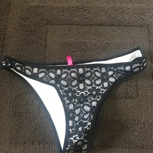 Never worn Victoria's Secret swim bottoms