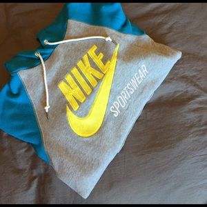 Nike Hoodie Size Small