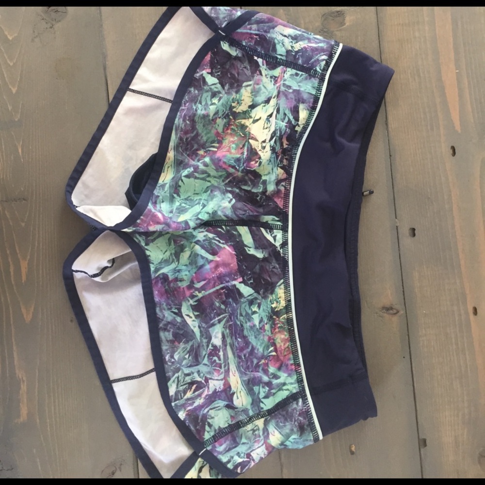 Lulu Speed Short size 4