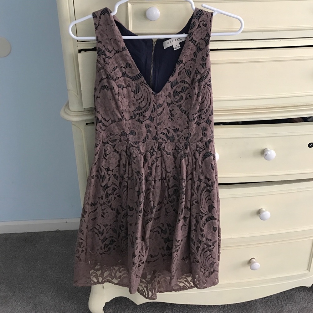 Beautiful dress never worn!!