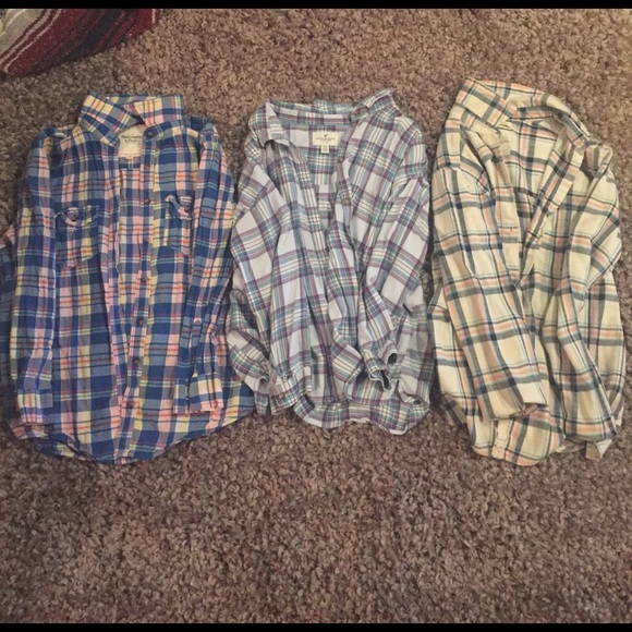 3 flannels. Size small/medium - Picture 1 of 4