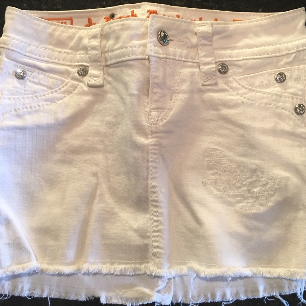 Rock Revival Skirt 1 Hour sale!!!!!!☀️❤️