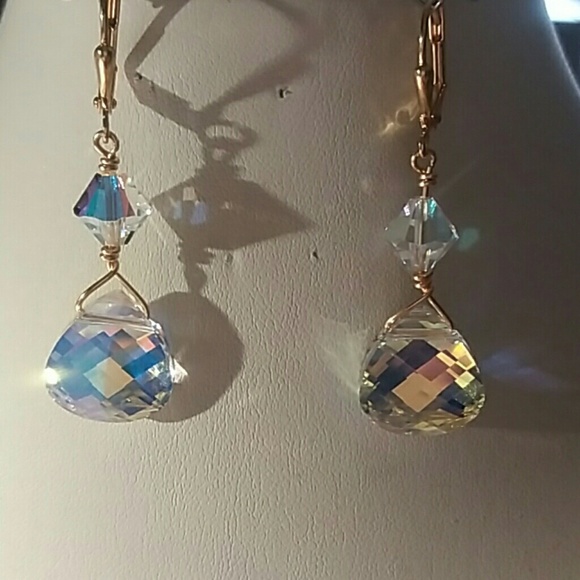 Swarovski necklace and earring set - Picture 3 of 3