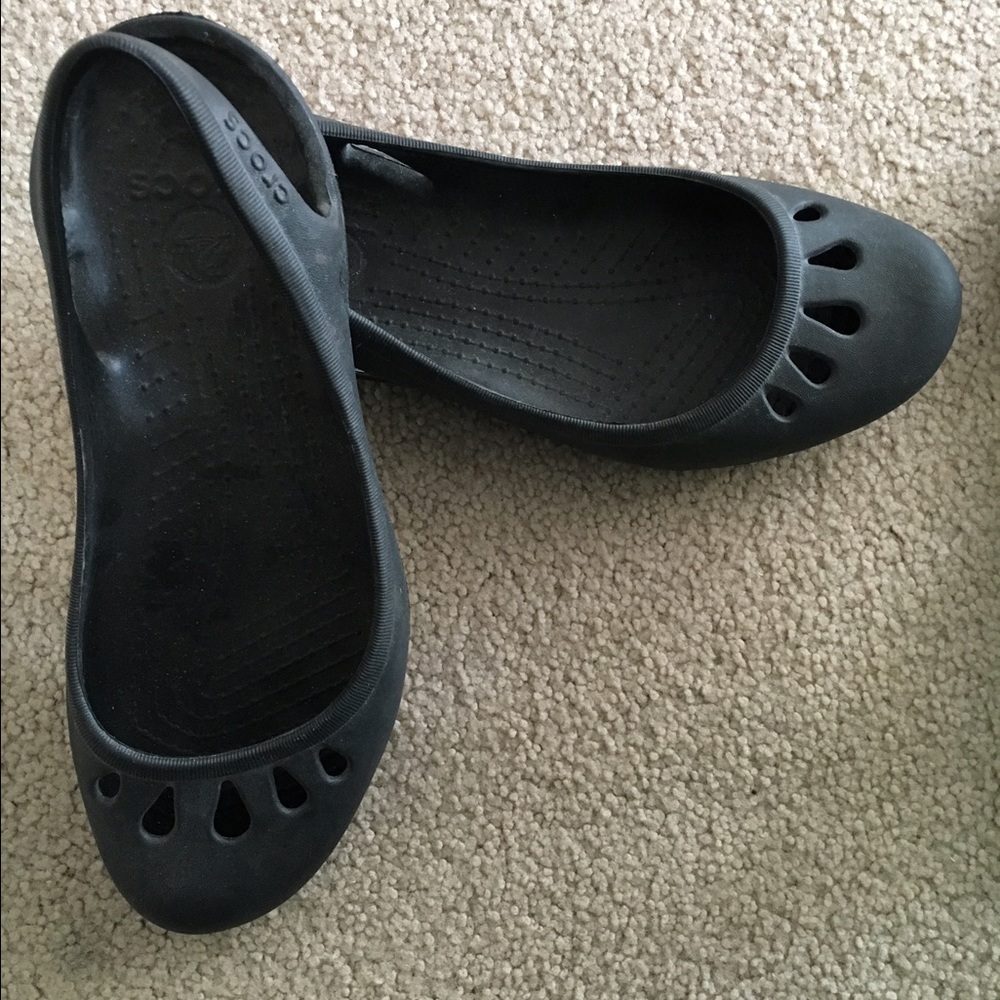 Womens croc flats