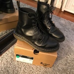 Luana Doc Martens