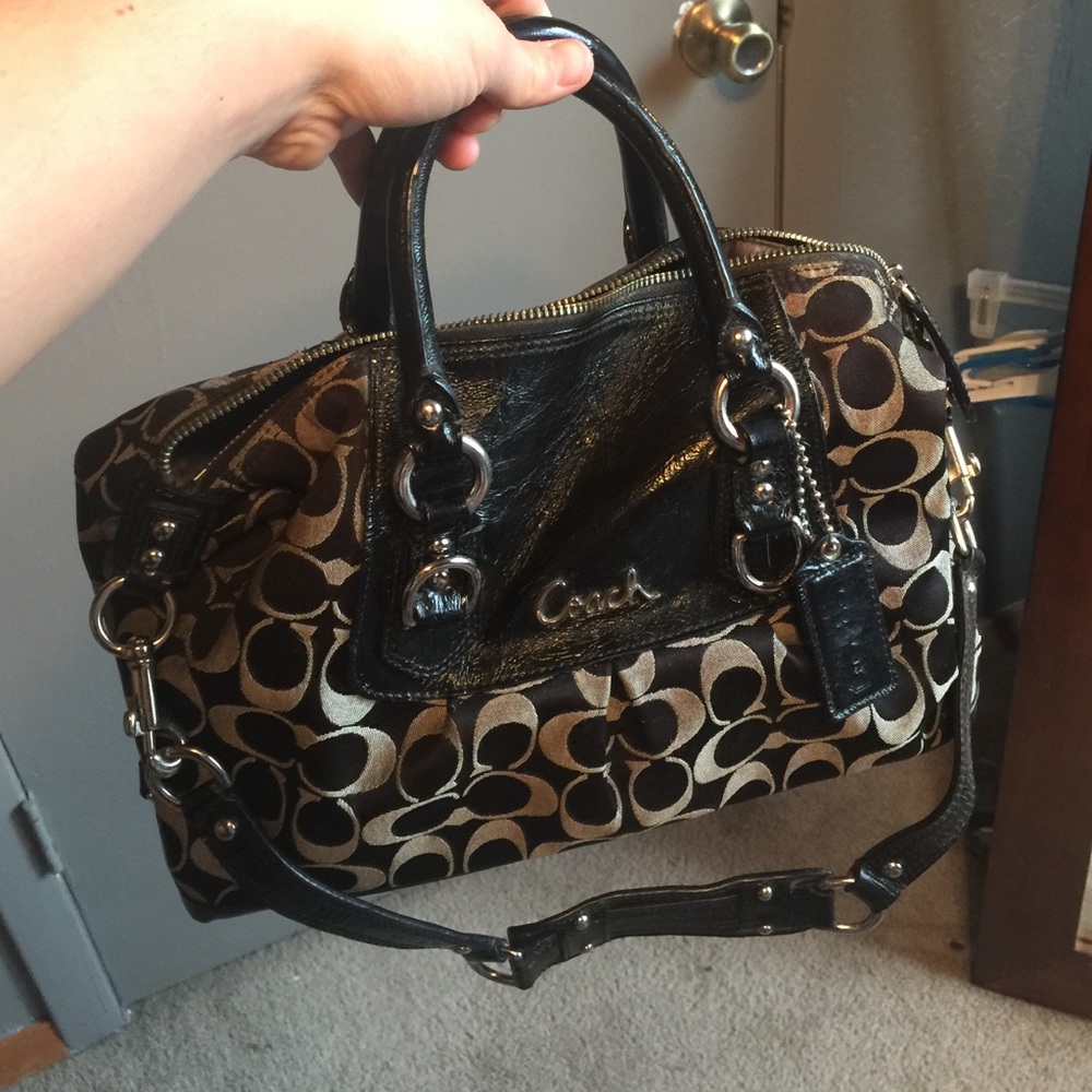 Black coach Ashley signature purse