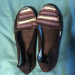 Sanuk slip on shoes