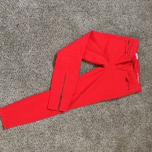 Red skinny pants with zipper